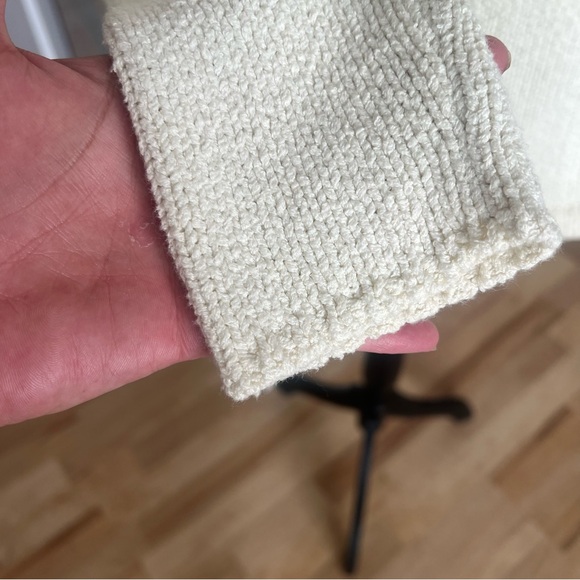 Vintage GAP V-Neck Collared Cream Sweater - Picture 4 of 10